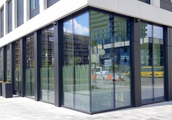 intesa sanpaolo bank, frosted, sablage, glass vinyl, luxembourg
