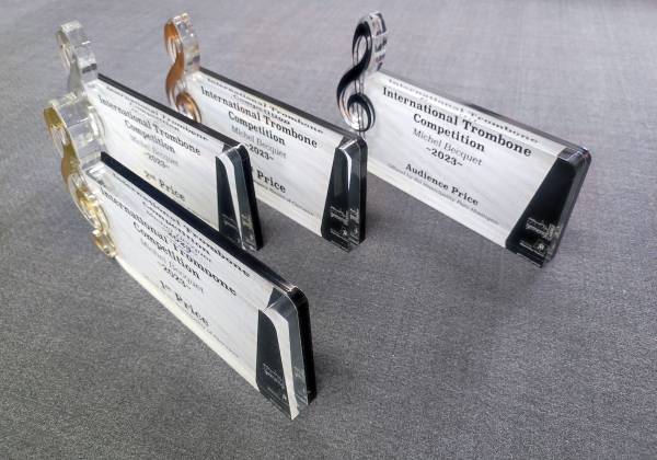 trophées, design, award, conception, laser, plexiglas
