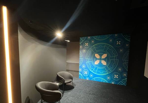 LHOFT, AI EXPERIENCE CENTRE, Luxembourg, déco murale, vinyl wallwrap, colorado m-serie