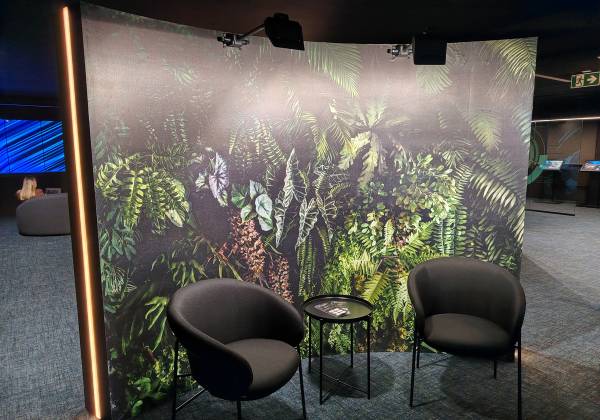 LHOFT, AI EXPERIENCE CENTRE, Luxembourg gare, décoration murale, vinyl wallwrap, colorado m-serie