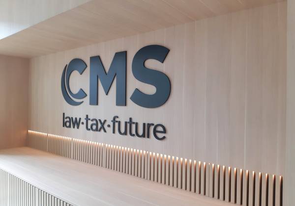 cms, darwin bronze gate, fraisage, logo relief, peinture, noir, cbre