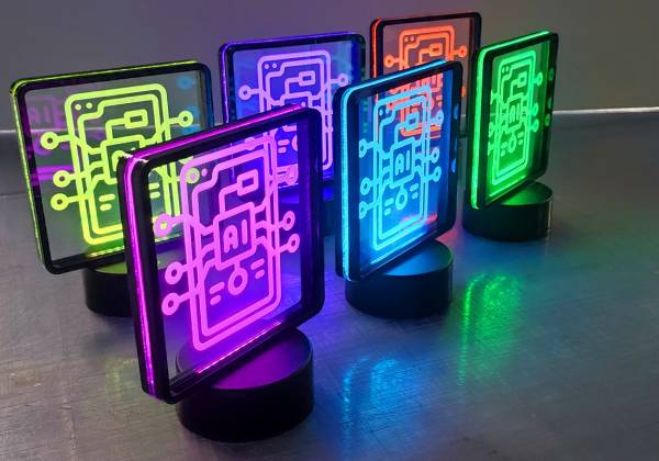 luxinnovation, trounwiessel, trophée, lumieux, led, plexiglas, gravure laser, découpe laser