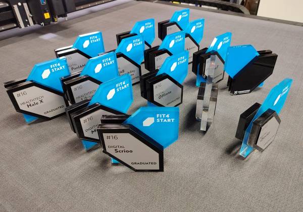 luxinnovation, fit4start, trophee, plexiglas, laser, trolase, nexus