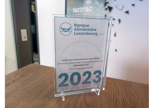 LA BANQUE ALIMENTAIRE LUXEMBOURG, acrylic, plexi, laser, trophee