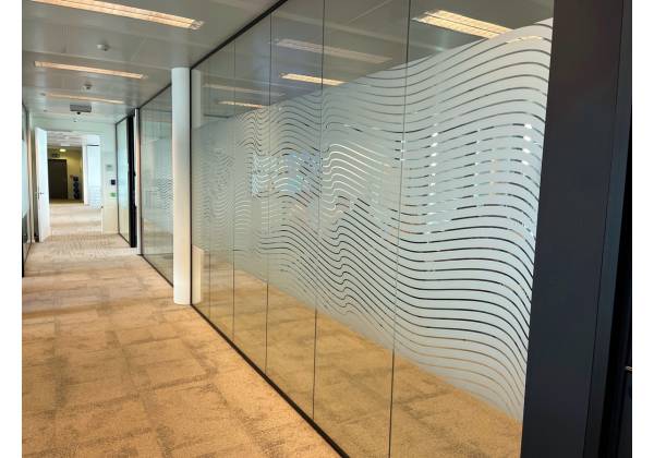 crestbridge, kirchberg, frosted windows, film de discrétion