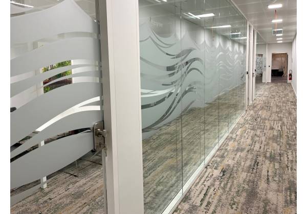 deka, luxembourg, glass manifestation, vinyl, 3M