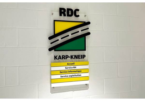karp-kneip, bertange, cnc, plexiglass, signaletique, accueil, office