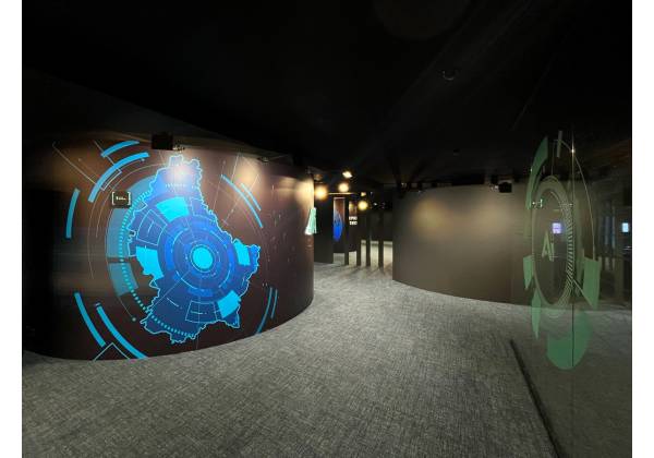 LHOFT, AI EXPERIENCE CENTRE, Luxembourg gare, décoration murale, vinyl wallwrap, colorado m-serie