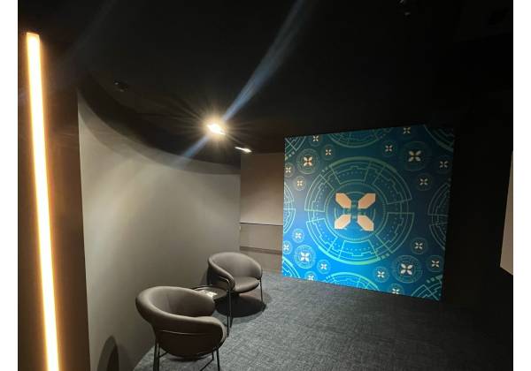 LHOFT, AI EXPERIENCE CENTRE, Luxembourg, déco murale, vinyl wallwrap, colorado m-serie