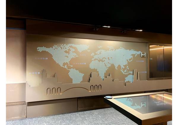 LHOFT, AI EXPERIENCE CENTRE, Luxembourg gare, décoration murale, vinyl wallwrap, colorado m-serie