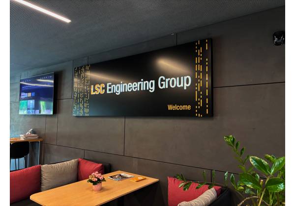 LSC, luxembourg, contern, caisson lumineux, plexiglas, cnc, led, accueil