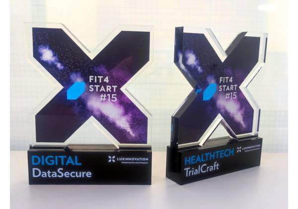 Luxinnovation, Nexus, fit4start, trophee, award, sur mesure, plexiglas, laser, trotec, colorado, acrylique