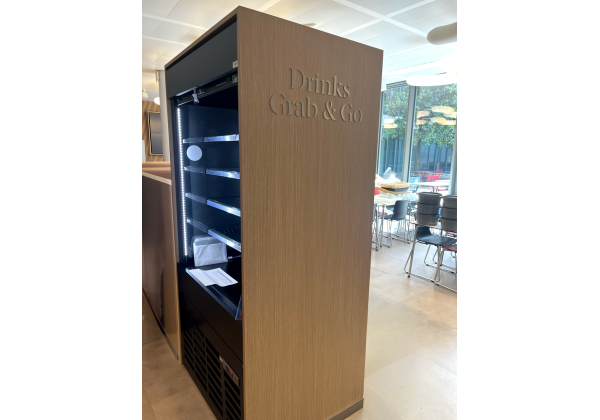 sodexo, pictet, restaurant, mdf noir, hood style vinyl, aluminium brushed, cnc, fraisage, meuble, sur mesure