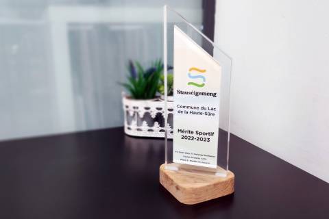 haute sure, trophee, plexiglas, chêne, vitrophanie, sur mesure