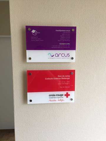 plaque Croix-Rouge / Arcus