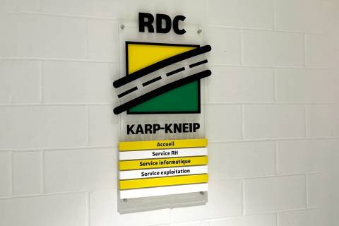 karp-kneip, bertange, cnc, plexiglass, signaletique, accueil, office