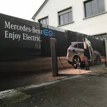 vous mercedes merbag panneau publicitaire