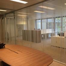 Bandes verticales en sablé (effet code-barres)