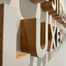 LUXEMBOURG CONVENTION BUREAU, gare, fraisage, cnc, logo 3D, bois massif, décoration murale, office design