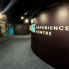 LHOFT, AI EXPERIENCE CENTRE, Luxembourg gare, logo 3D, rétro éclairage, altuglas, cnc, led