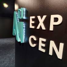 LHOFT, AI EXPERIENCE CENTRE, Luxembourg gare, décoration murale, vinyl wallwrap, colorado m-serie