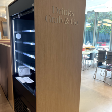 sodexo, pictet, restaurant, mdf noir, hood style vinyl, aluminium brushed, cnc, fraisage, meuble, sur mesure