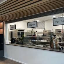 sodexo, pictet, caissons suspendus, cantine signage, cnc, dibond, plexiglas opalin